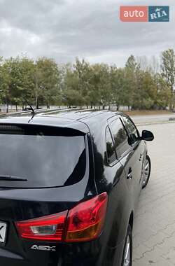Внедорожник / Кроссовер Mitsubishi Outlander Sport 2015 в 