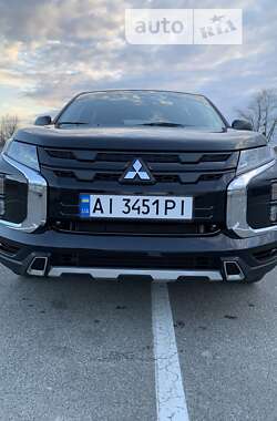 Внедорожник / Кроссовер Mitsubishi Outlander Sport 2022 в Борисполе
