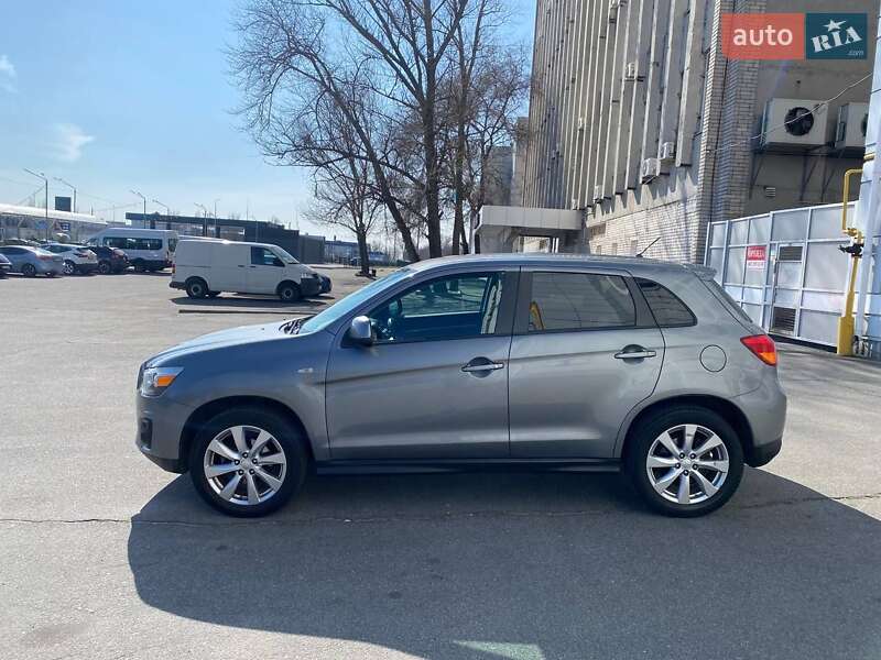Позашляховик / Кросовер Mitsubishi Outlander Sport 2015 в Дніпрі