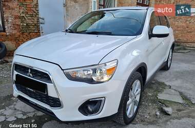 Внедорожник / Кроссовер Mitsubishi Outlander Sport 2014 в 