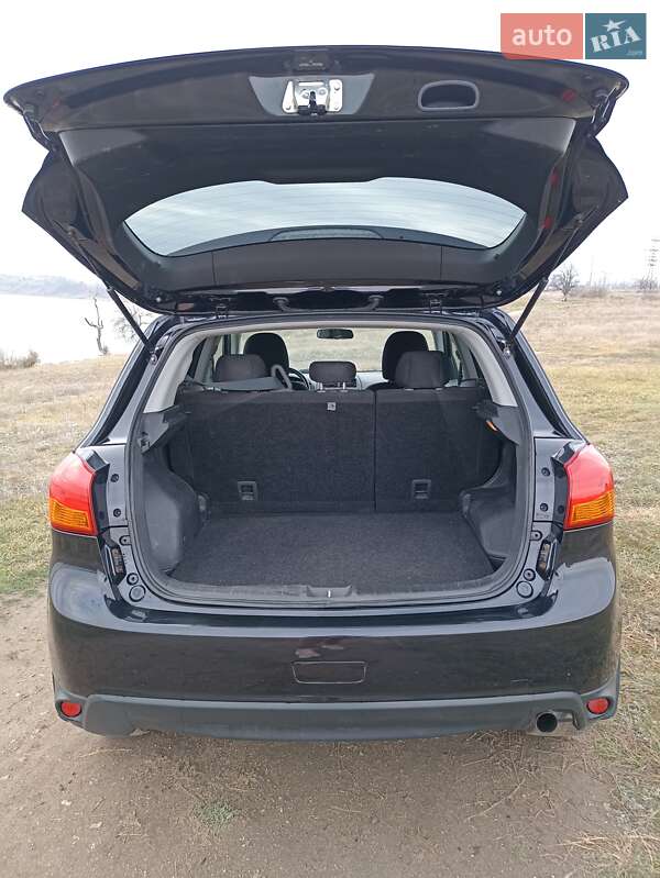 Позашляховик / Кросовер Mitsubishi Outlander Sport 2015 в Миколаєві