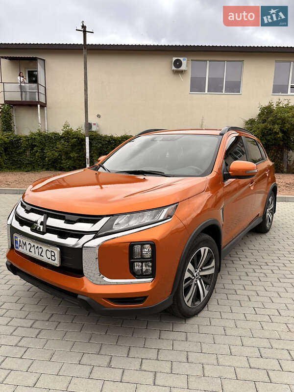 Позашляховик / Кросовер Mitsubishi Outlander Sport 2019 в Житомирі