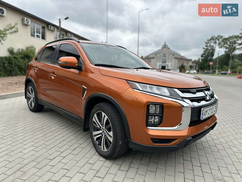 Позашляховик / Кросовер Mitsubishi Outlander Sport 2019 в Житомирі