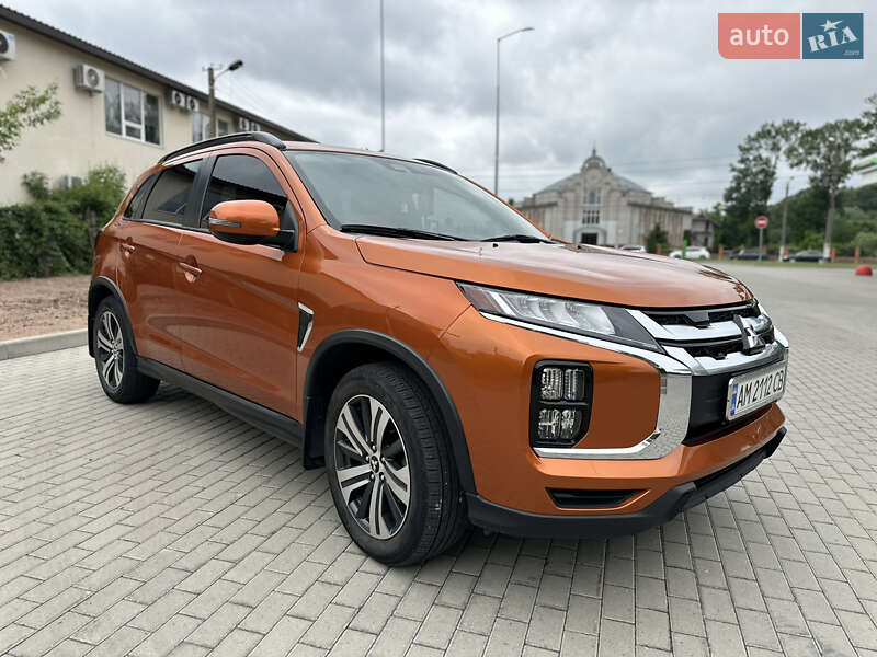 Позашляховик / Кросовер Mitsubishi Outlander Sport 2019 в Житомирі