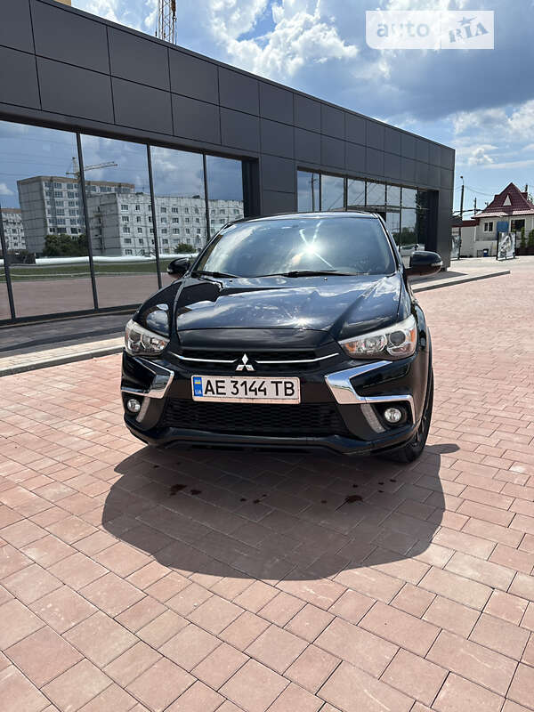 Позашляховик / Кросовер Mitsubishi Outlander Sport 2018 в Нетішині