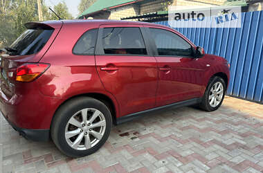 Внедорожник / Кроссовер Mitsubishi Outlander Sport 2013 в Киеве