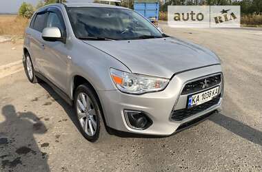 Mitsubishi Outlander Sport 2012