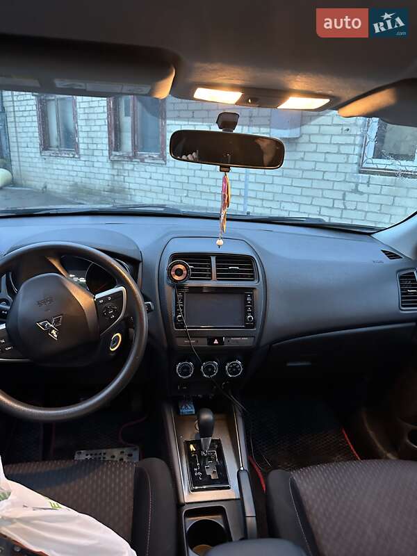 Внедорожник / Кроссовер Mitsubishi Outlander Sport 2018 в Одессе