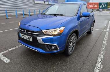 Позашляховик / Кросовер Mitsubishi Outlander Sport 2017 в Києві