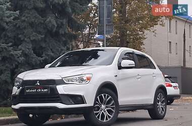 Внедорожник / Кроссовер Mitsubishi Outlander Sport 2016 в Николаеве