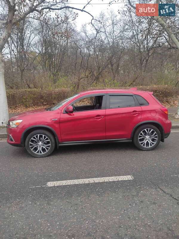 Внедорожник / Кроссовер Mitsubishi Outlander Sport 2018 в Одессе