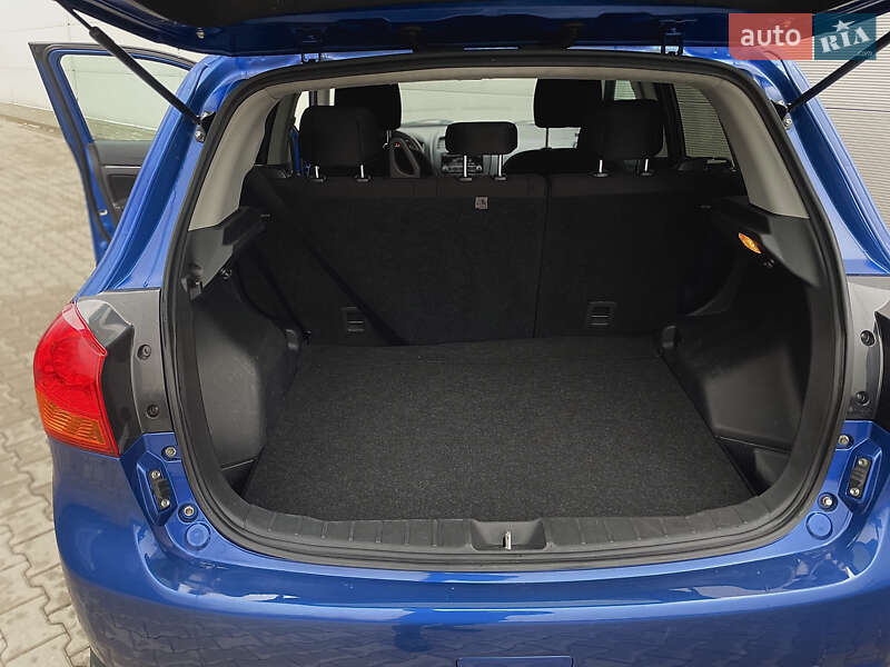 Внедорожник / Кроссовер Mitsubishi Outlander Sport 2015 в Киеве