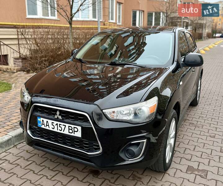 Позашляховик / Кросовер Mitsubishi Outlander Sport 2014 в Києві