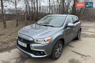 Внедорожник / Кроссовер Mitsubishi Outlander Sport 2016 в Киеве