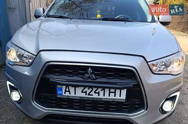 Внедорожник / Кроссовер Mitsubishi Outlander Sport 2013 в 