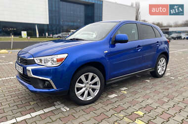 Позашляховик / Кросовер Mitsubishi Outlander Sport 2014 в Одесі