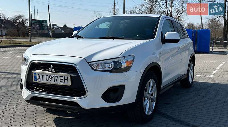 Внедорожник / Кроссовер Mitsubishi Outlander Sport 2015 в 