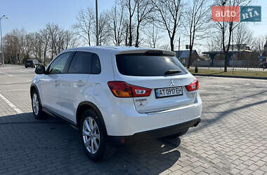 Внедорожник / Кроссовер Mitsubishi Outlander Sport 2015 в 