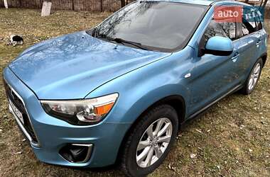 Внедорожник / Кроссовер Mitsubishi Outlander Sport 2013 в 