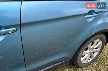 Внедорожник / Кроссовер Mitsubishi Outlander Sport 2013 в 