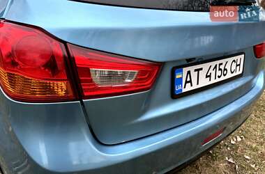 Внедорожник / Кроссовер Mitsubishi Outlander Sport 2013 в 