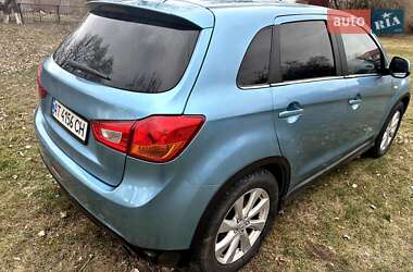 Внедорожник / Кроссовер Mitsubishi Outlander Sport 2013 в 