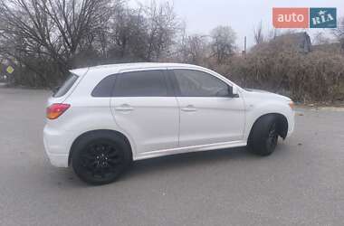Внедорожник / Кроссовер Mitsubishi Outlander Sport 2011 в 