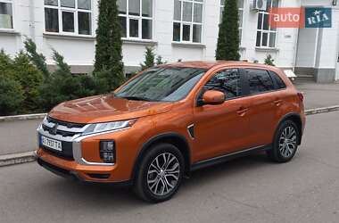 Внедорожник / Кроссовер Mitsubishi Outlander Sport 2022 в 