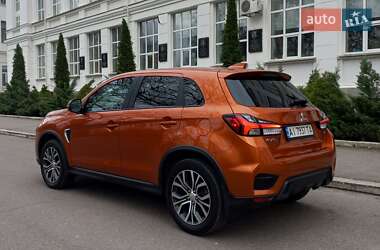 Внедорожник / Кроссовер Mitsubishi Outlander Sport 2022 в 
