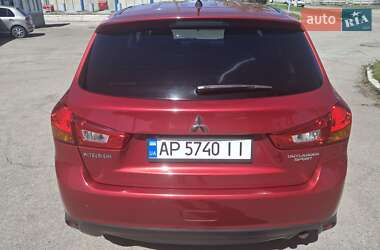Позашляховик / Кросовер Mitsubishi Outlander Sport 2014 в 