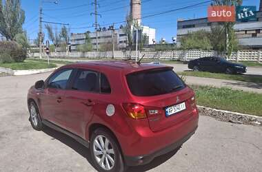 Позашляховик / Кросовер Mitsubishi Outlander Sport 2014 в 