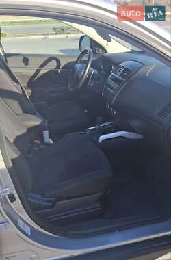 Внедорожник / Кроссовер Mitsubishi Outlander Sport 2012 в 