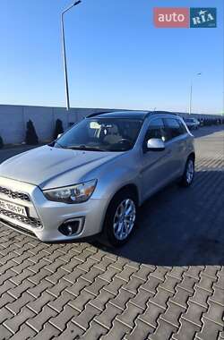 Внедорожник / Кроссовер Mitsubishi Outlander Sport 2012 в 