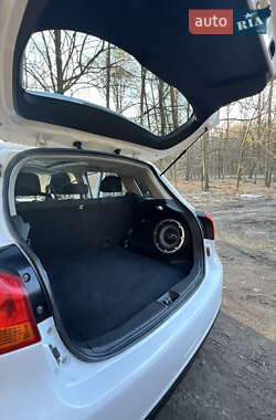 Позашляховик / Кросовер Mitsubishi Outlander Sport 2014 в 