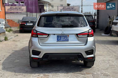 Внедорожник / Кроссовер Mitsubishi Outlander Sport 2022 в 