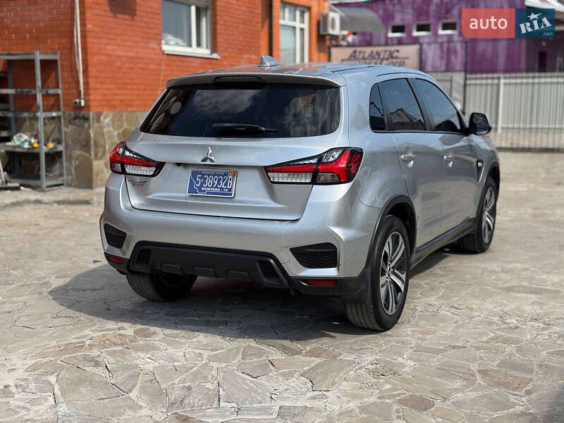 Внедорожник / Кроссовер Mitsubishi Outlander Sport 2022 в 