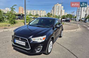 Позашляховик / Кросовер Mitsubishi Outlander Sport 2015 в Києві