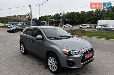 Внедорожник / Кроссовер Mitsubishi Outlander Sport 2015 в 