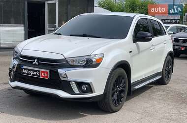 Внедорожник / Кроссовер Mitsubishi Outlander Sport 2018 в Виннице