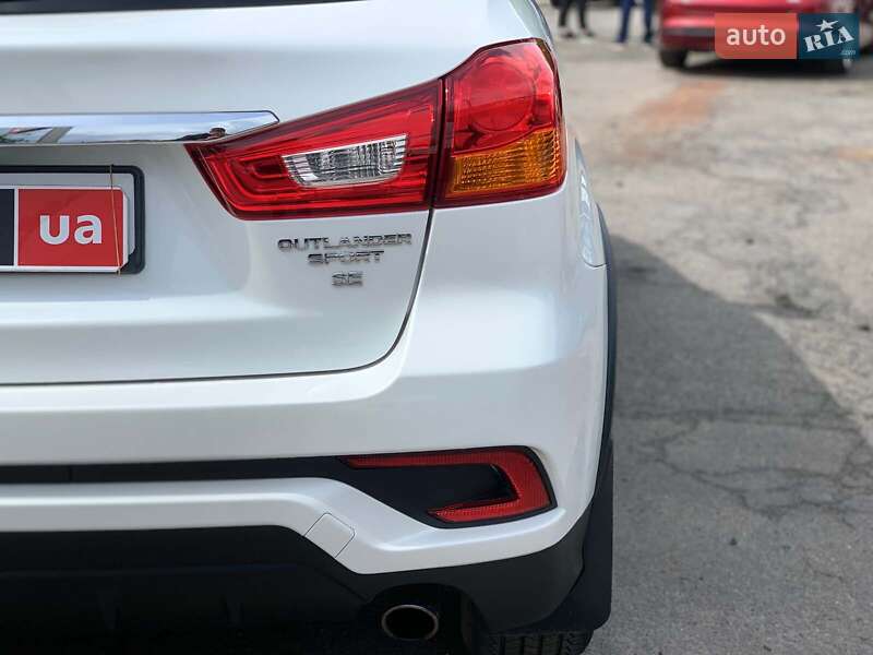 Внедорожник / Кроссовер Mitsubishi Outlander Sport 2018 в Виннице