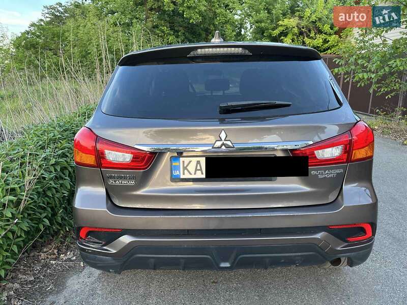 Внедорожник / Кроссовер Mitsubishi Outlander Sport 2019 в Киеве