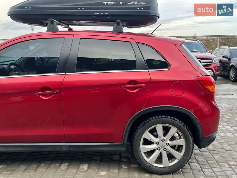 Mitsubishi Outlander Sport 2014