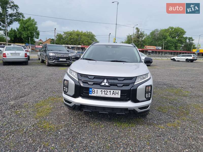 Mitsubishi Outlander Sport 2021