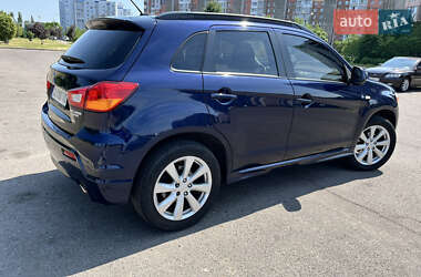 Внедорожник / Кроссовер Mitsubishi Outlander Sport 2012 в 