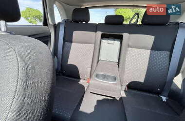 Внедорожник / Кроссовер Mitsubishi Outlander Sport 2012 в 