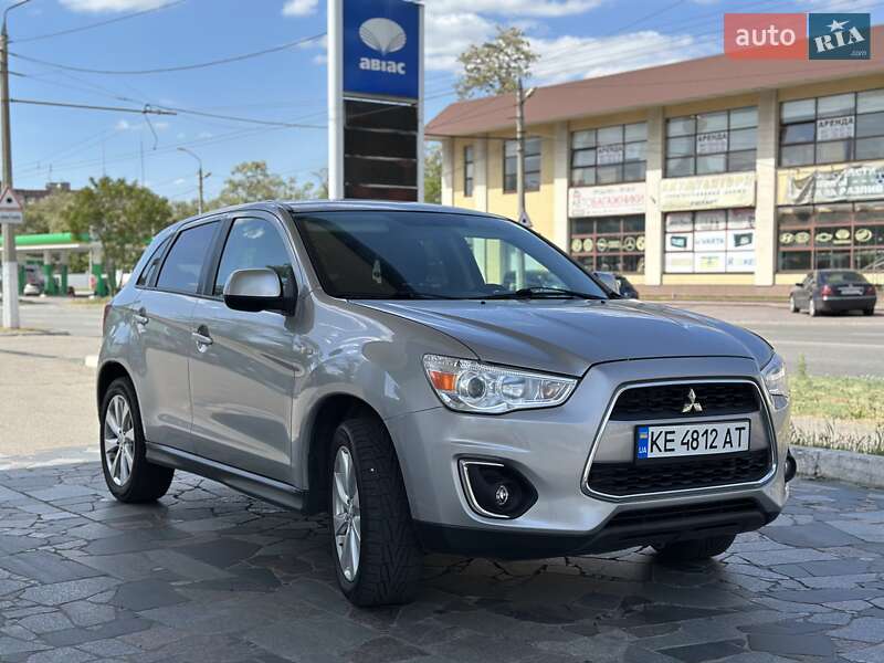 Внедорожник / Кроссовер Mitsubishi Outlander Sport 2015 в Днепре