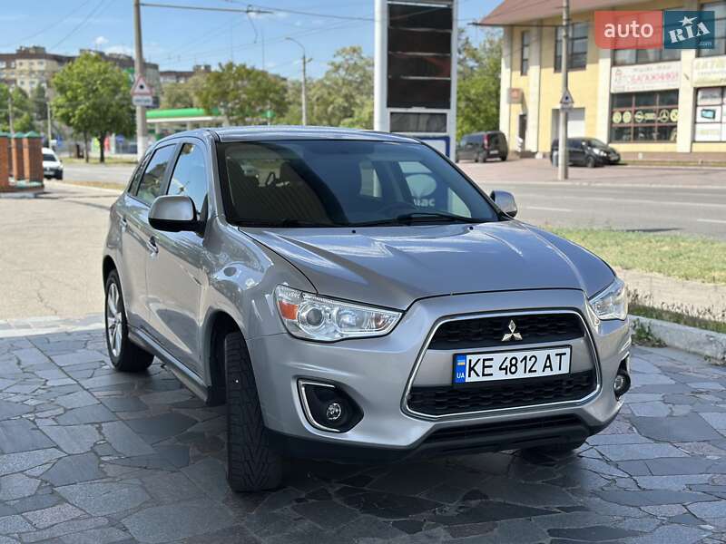 Внедорожник / Кроссовер Mitsubishi Outlander Sport 2015 в Днепре