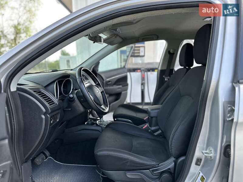 Внедорожник / Кроссовер Mitsubishi Outlander Sport 2015 в Днепре