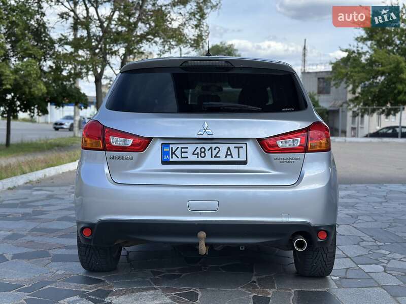 Внедорожник / Кроссовер Mitsubishi Outlander Sport 2015 в Днепре
