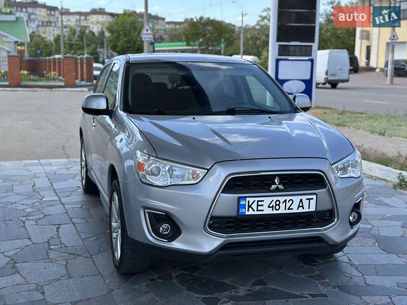 Внедорожник / Кроссовер Mitsubishi Outlander Sport 2015 в Днепре